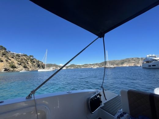 Portals Nous Motorboat Saver 330 Sport WA alt tag text