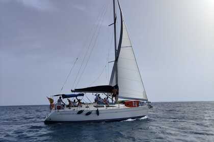 Hire Sailboat Jeanneau Sun Odyssey 40 Santa Pola