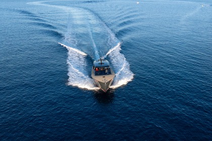 Rental Motorboat Colnago Colnago40 Split