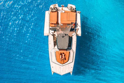 Rental Catamaran Lucky 8 Sunreef Yachts 40 Open Power Santorini