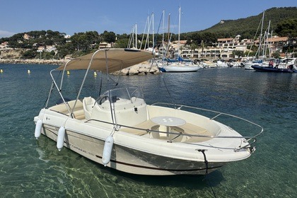Location Bateau à moteur Jeanneau CAP CAMARAT 6.35 Saint-Cyr-sur-Mer