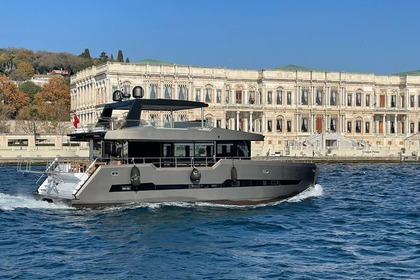 Verhuur Motorboot Luxury Multihull Yacht Custom Build Istanboel