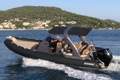Noleggio Gommone Zodiac 7.5 Medline Trogir