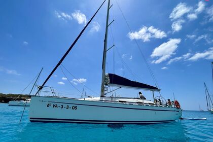 Hire Sailboat Bavaria 42 Palau