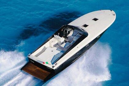 Hire Motorboat Itama Itama 40 Miseno