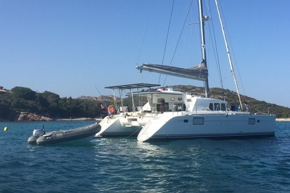 Rental Catamaran LAGOON 440 Hyères