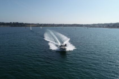 Noleggio Barca a motore Jeanneau NC9 Perros-Guirec