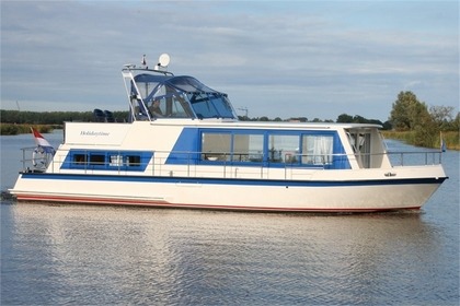 Rental Houseboats De Drait Safari Houseboat 1200 Drachten