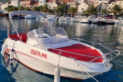 Rental Motorboat Prince 565 Sundeck Makarska