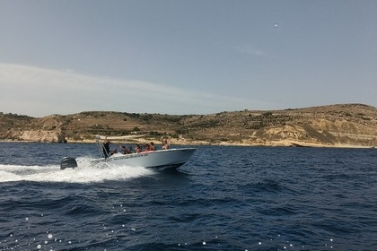 Rental Motorboat Coronet 24 Malta