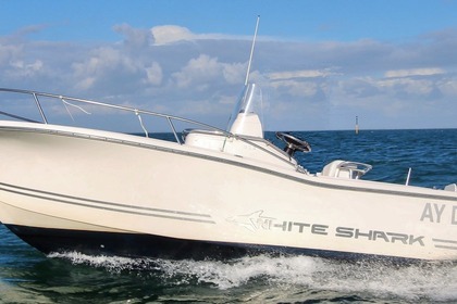 Location Bateau à moteur White shark 205 Quiberon