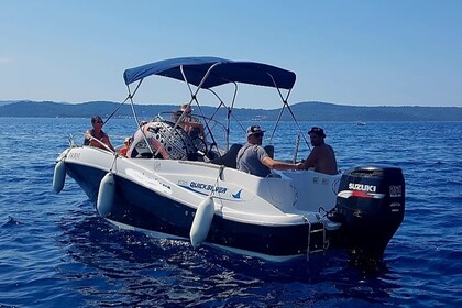 Miete Motorboot Quicksilver 635 WA Petrčane