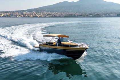 Charter Motorboat Gozzo Positano Sole Capri