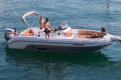 Hire Motorboat Ranieri Voyager 26 S La Spezia