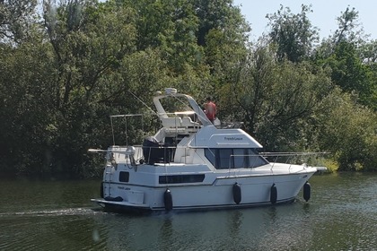Rental Motorboat Carver 390 European Walton-on-Thames