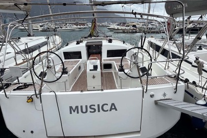 Noleggio Barca a vela Jeanneau Sun Odyssey 440 Castellammare di Stabia