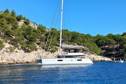 Rental Catamaran Lagoon Lagoon 560 Ajaccio