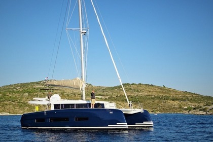 Verhuur Catamaran Dufour Dufour 48 Primošten