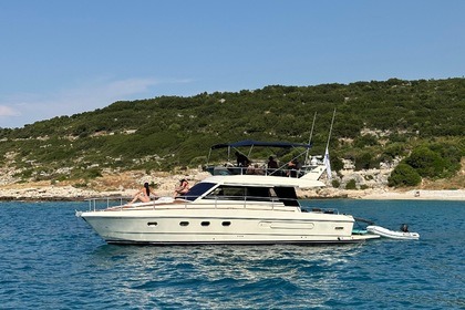 Noleggio Barca a motore Ferretti Craft S.r.l Ferreti 39 | Ave Yachting Albania Valona