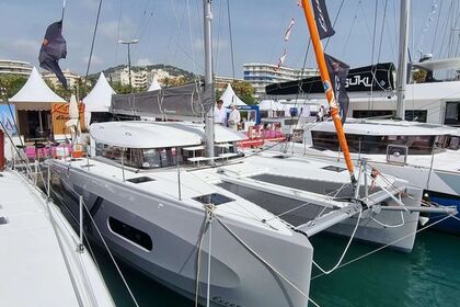 Rental Catamaran Bénéteau EXCESS 11 Toulon