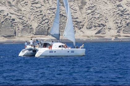 Hire Catamaran Happy Day Lagoon 380 PRIVATE DAILY CRUISES Santorini