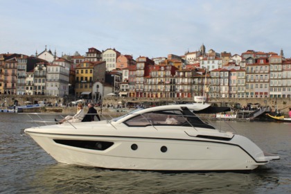 Hire Motorboat Azimut Atlantis Porto