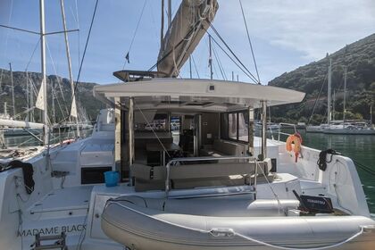 Hire Catamaran Catana Group Bali 4.4 - 4 + 1 cab. Dubrovnik