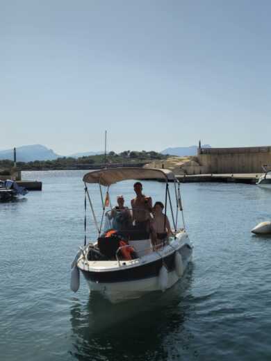 Puerto de Alcudia Without license Quicksilver Activ 455 Open alt tag text