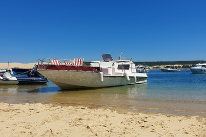 Rental Motorboat Lacaze 8,96 Lège-Cap-Ferret