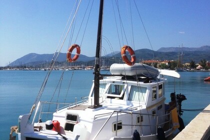 Rental Sailboat Wooden Sailing boat Trehandiri Mykonos
