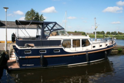 Charter Motorboat Custom Babro Classic Savonlinna